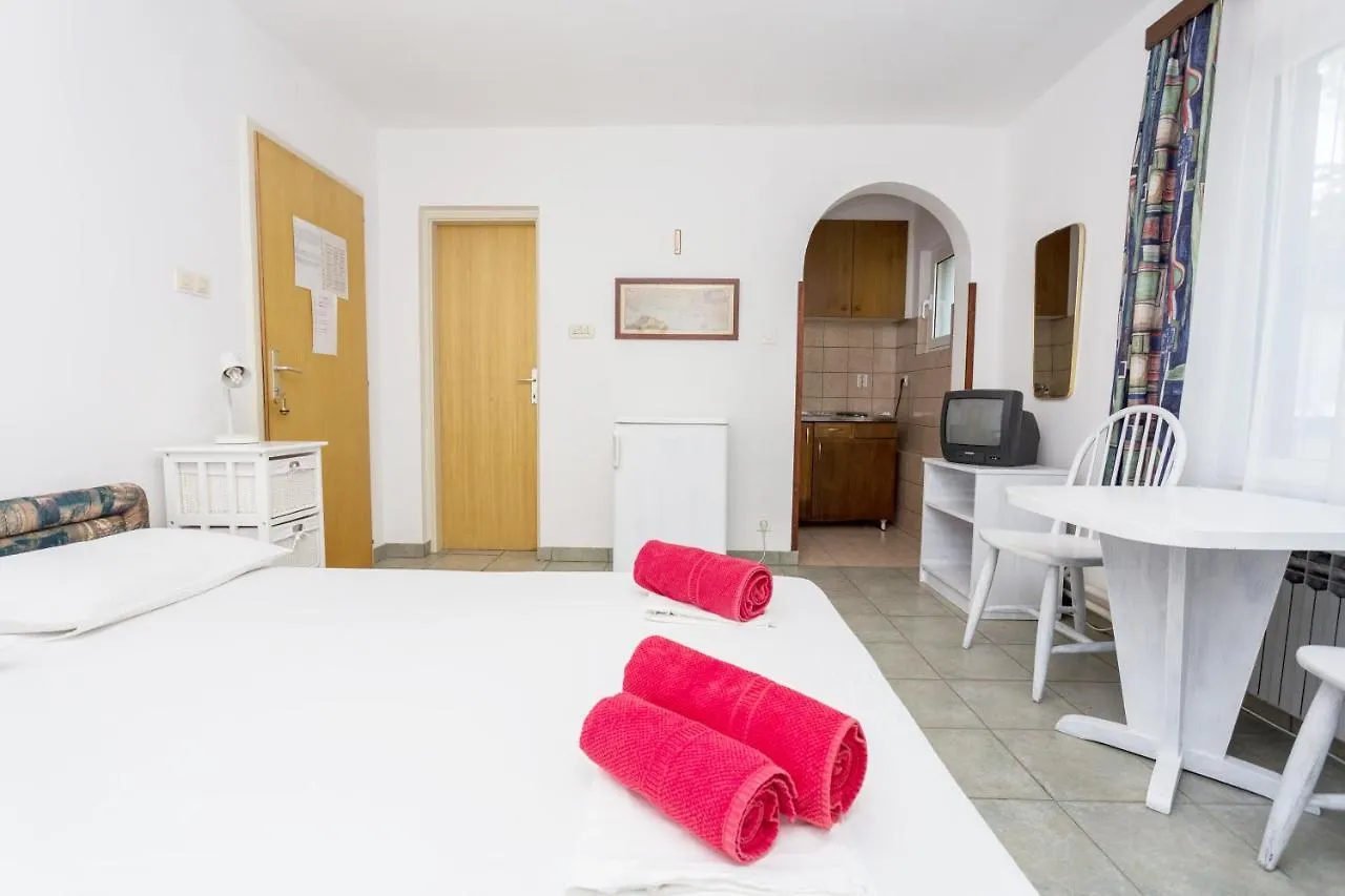 דירה מאלי לוסיניי Lussino Accommodation קרואטיה