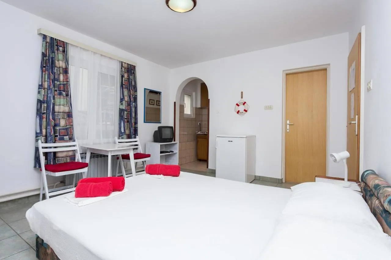 מאלי לוסיניי Lussino Accommodation