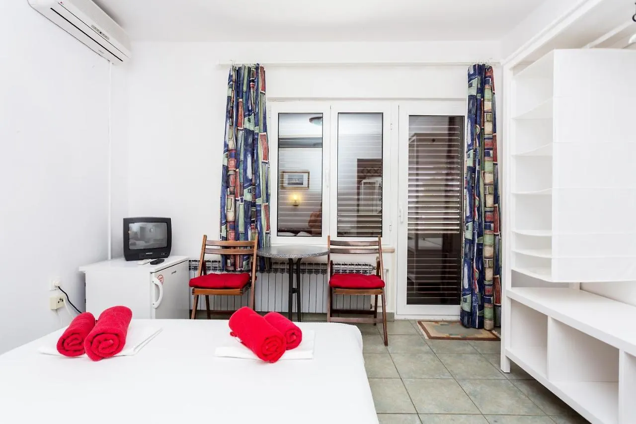 דירה מאלי לוסיניי Lussino Accommodation